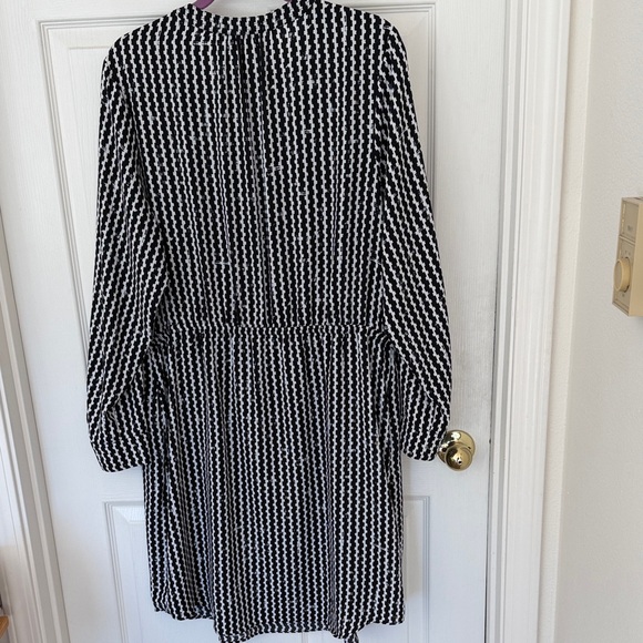 Apt. 9 Black and White Long Sleeve Dress - Picture 3 of 7